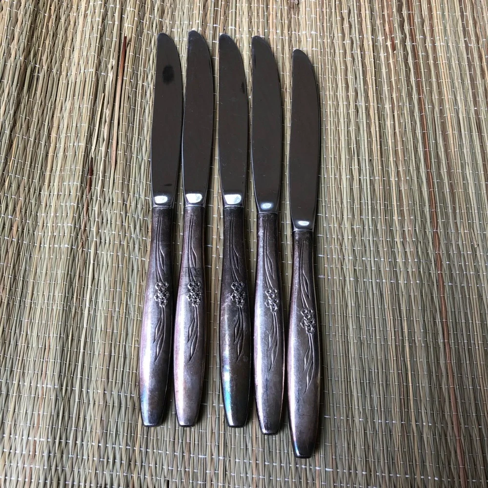 Set of 5 Vintage Shabby Silver Plate Knives
